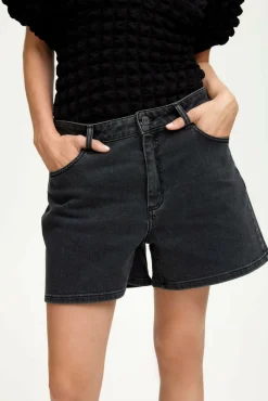 Moniqgz Shorts